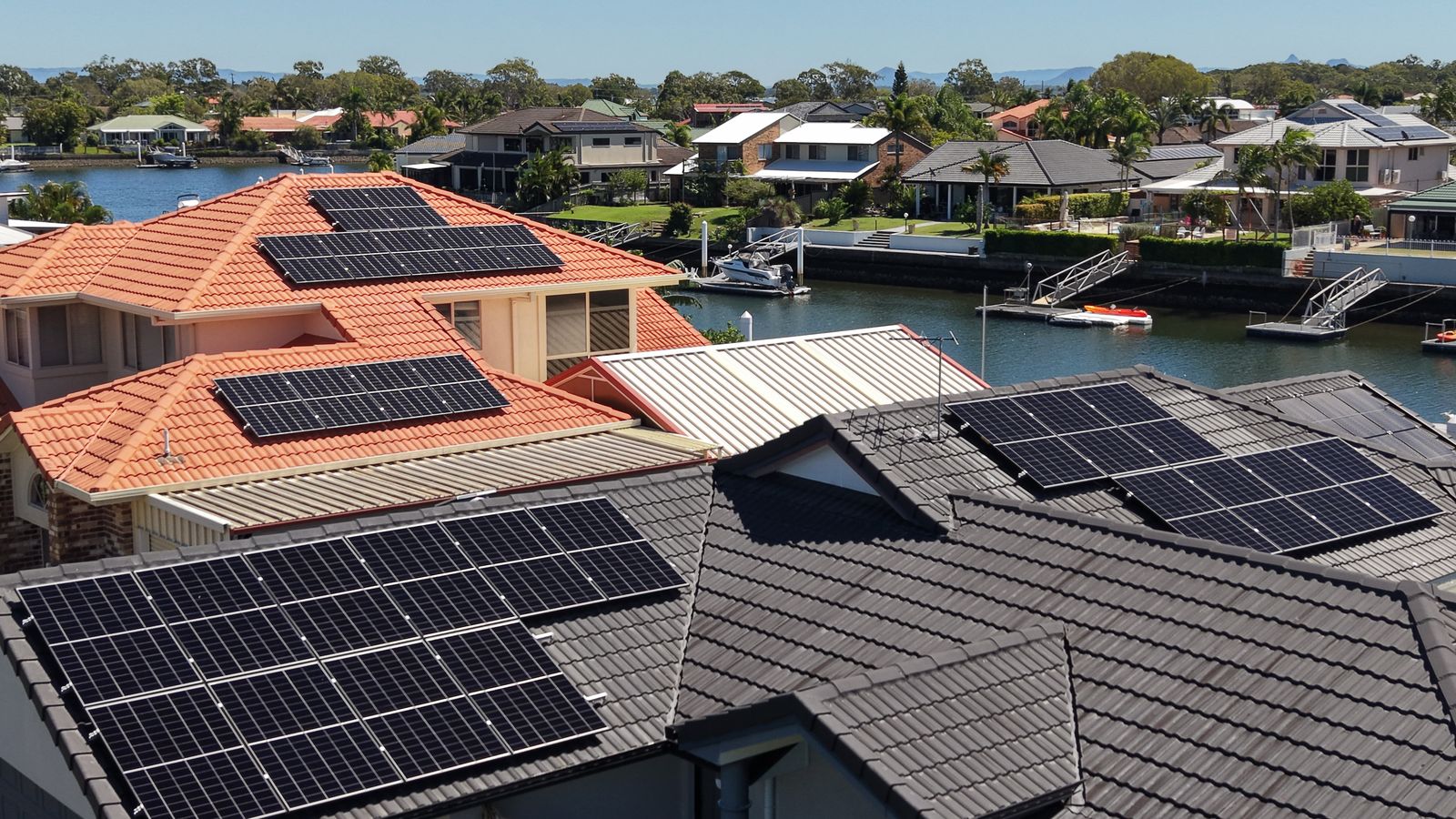 Complete rooftop solar Birtinya installation